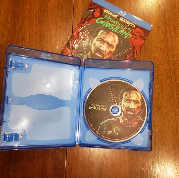 Nicolas Cage DVD Bundle - Prisoners of the Ghostland & Lord of War - Picture 4 of 9